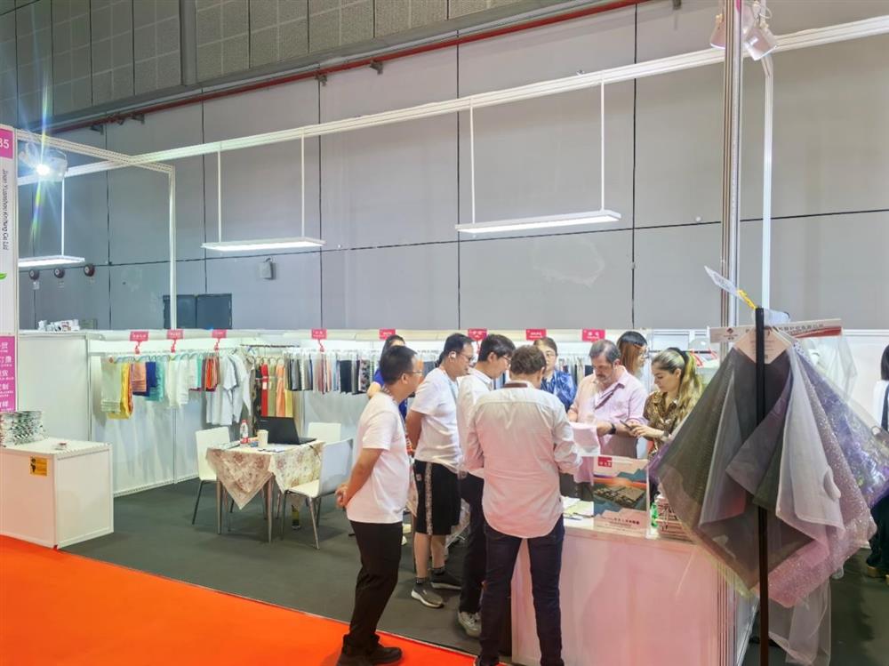 以科技綠色鏈接紡織商機！元首針織亮相2025中國國際紡織面料及輔料（秋冬）博覽會(huì )